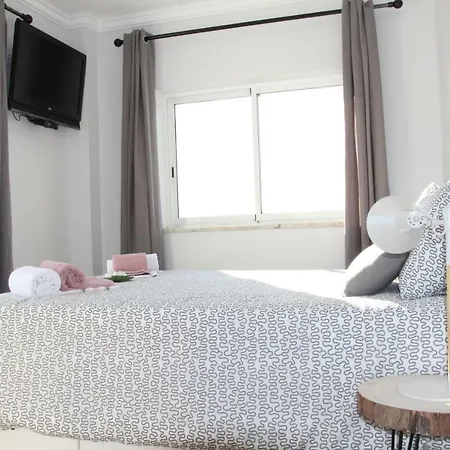 Center 2 - 300m * Албуфейра