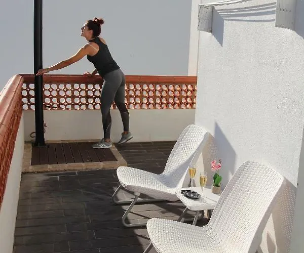 Center 2 - 300m * אלבופיירה