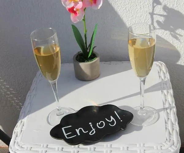 Center 2 - 300m אלבופיירה